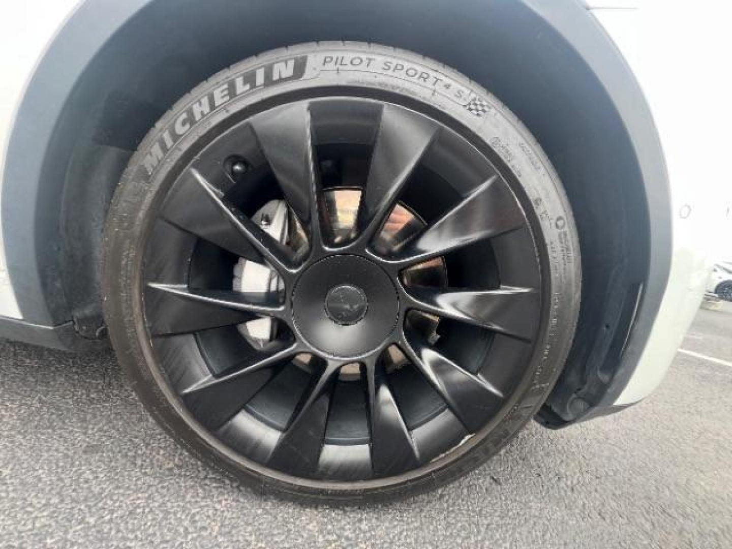 2020 Pearl White Multi-Coat /White/Black Tesla Model Y Long Range Dual Motor All-Wheel Drive (5YJYGDEE7LF) with an ELECTRIC engine, Continuously Variable Transmission transmission, located at 1865 East Red Hills Pkwy, St. George, 84770, (435) 628-0023, 37.120850, -113.543640 - ****Price includes $4k IRS EV REBATE**** We are approved to file the EV rebate directly with the IRS. We recived the funds in 7 days and take credit off the price of car. Check with IRS EV website to be sure you qualify. This program ends Sept 30th so ACT FAST! This Tesla is an AWD Long Range. Whi - Photo#11