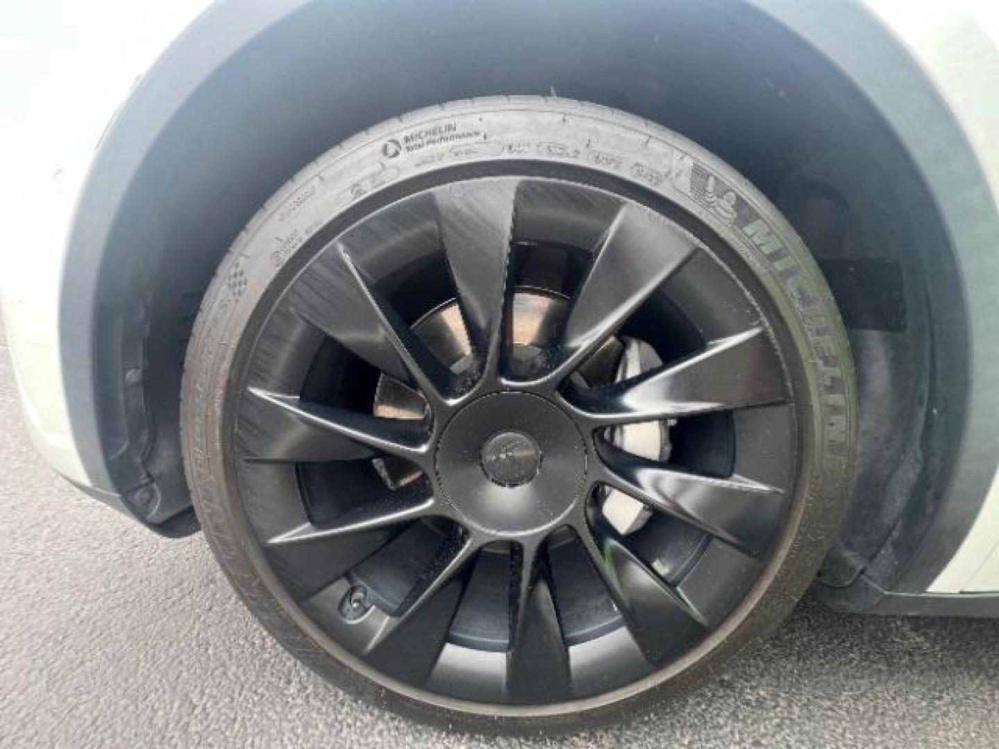 2020 Pearl White Multi-Coat /White/Black Tesla Model Y Long Range Dual Motor All-Wheel Drive (5YJYGDEE7LF) with an ELECTRIC engine, Continuously Variable Transmission transmission, located at 1865 East Red Hills Pkwy, St. George, 84770, (435) 628-0023, 37.120850, -113.543640 - ****Price includes $4k IRS EV REBATE**** We are approved to file the EV rebate directly with the IRS. We recived the funds in 7 days and take credit off the price of car. Check with IRS EV website to be sure you qualify. This program ends Sept 30th so ACT FAST! This Tesla is an AWD Long Range. Whi - Photo#12