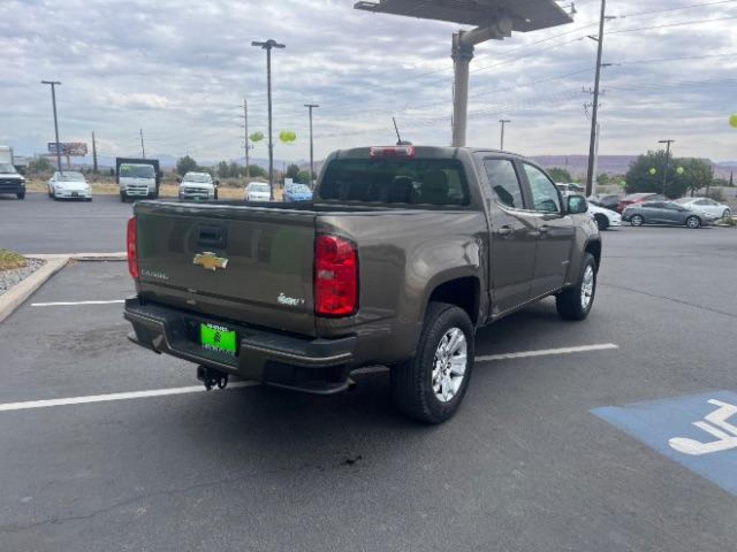 2016 Brownstone Metallic /Jet Black/Dark Ash Chevrolet Colorado LT (1GCGSCEA2G1) with an 2.5L I-4 gasoline direct injection engine, 6-Speed Automatic transmission, located at 940 North Main Street, Cedar City, UT, 84720, (435) 628-0023, 37.692936, -113.061897 - We specialize in helping ALL people get the best financing available. No matter your credit score, good, bad or none we can get you an amazing rate. Had a bankruptcy, divorce, or repossessions? We give you the green light to get your credit back on the road. Low down and affordable payments that fit - Photo#6