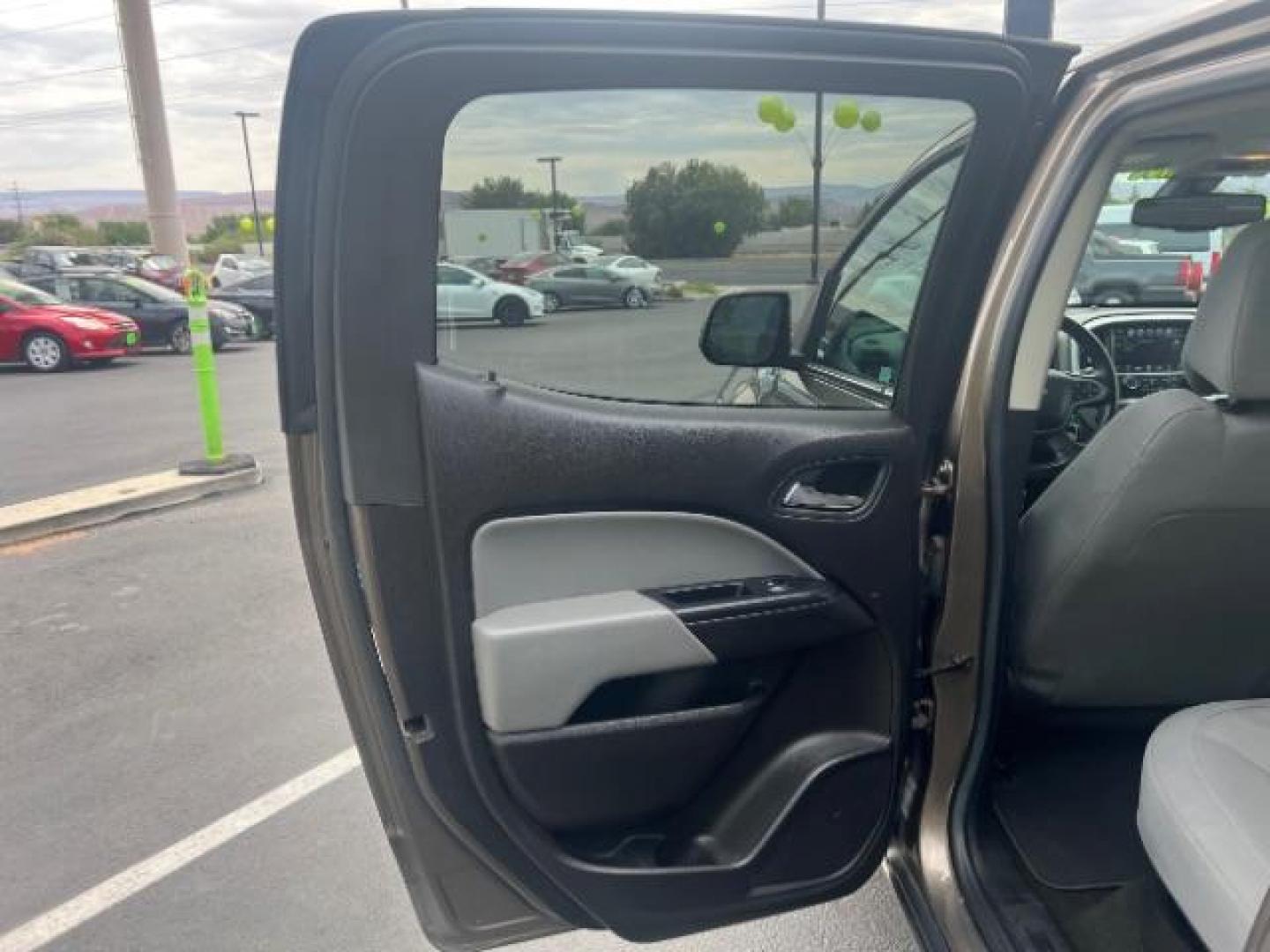 2016 Brownstone Metallic /Jet Black/Dark Ash Chevrolet Colorado LT (1GCGSCEA2G1) with an 2.5L I-4 gasoline direct injection engine, 6-Speed Automatic transmission, located at 940 North Main Street, Cedar City, UT, 84720, (435) 628-0023, 37.692936, -113.061897 - We specialize in helping ALL people get the best financing available. No matter your credit score, good, bad or none we can get you an amazing rate. Had a bankruptcy, divorce, or repossessions? We give you the green light to get your credit back on the road. Low down and affordable payments that fit - Photo#20