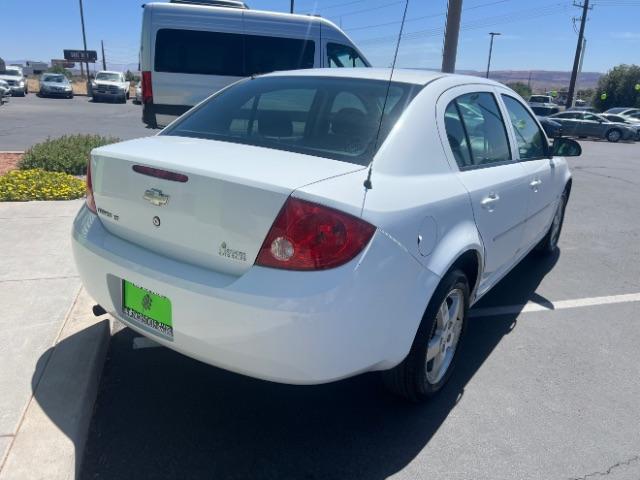 2009 Summit White /Gray Chevrolet Cobalt LT (1G1AT58H397) with an Ecotec 2.2L I-4 DOHC engine, AUTOMATIC transmission, located at 940 North Main Street, Cedar City, UT, 84720, (435) 628-0023, 37.692936, -113.061897 - Photo#6
