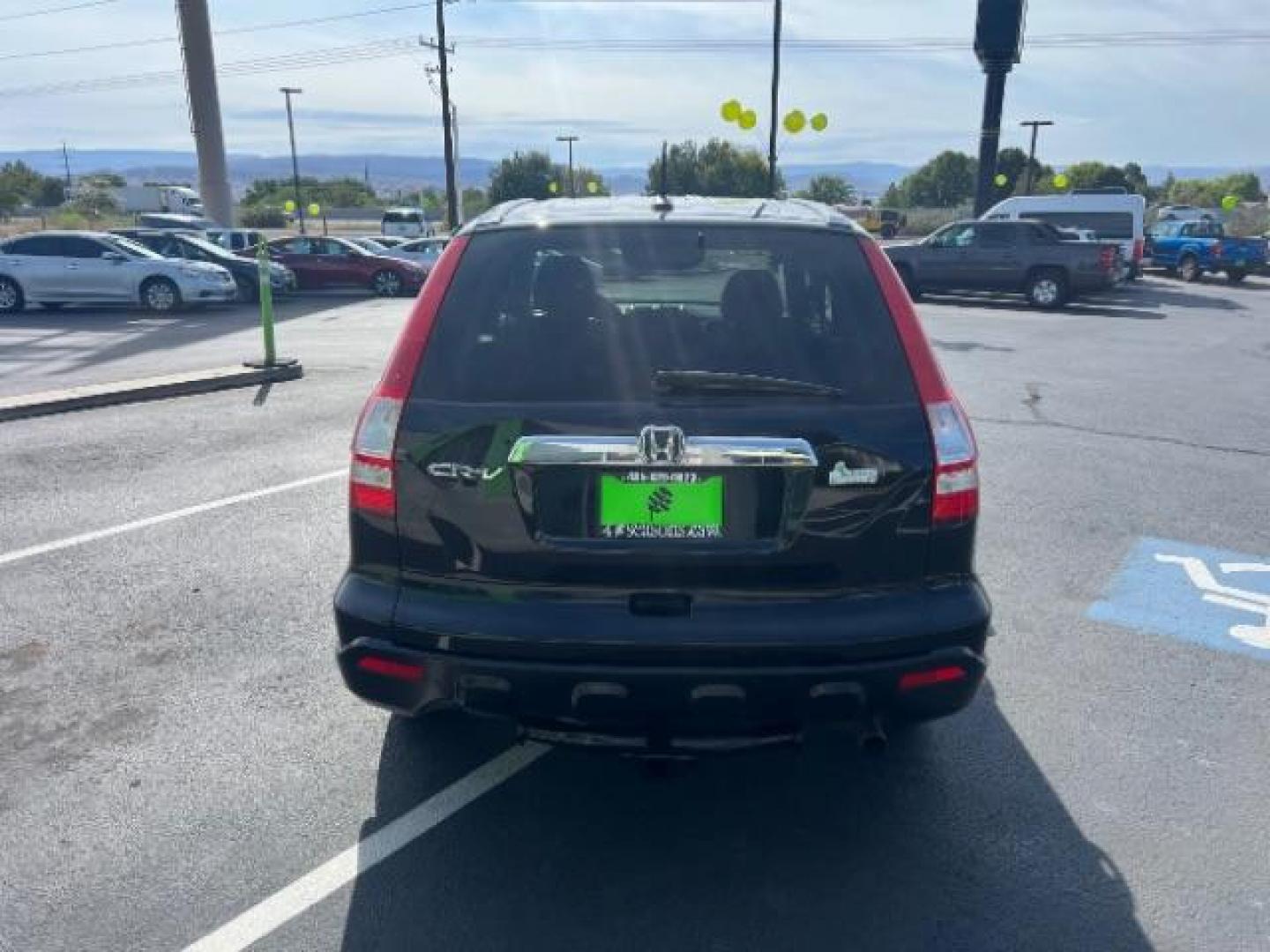 2008 Nighthawk Black Pearl /Black Honda CR-V EX-L (JHLRE48768C) with an 2.4L I-4 DOHC engine, Automatic transmission, located at 940 North Main Street, Cedar City, UT, 84720, (435) 628-0023, 37.692936, -113.061897 - We specialize in helping ALL people get the best financing available. No matter your credit score, good, bad or none we can get you an amazing rate. Had a bankruptcy, divorce, or repossessions? We give you the green light to get your credit back on the road. Low down and affordable payments that fit - Photo#5