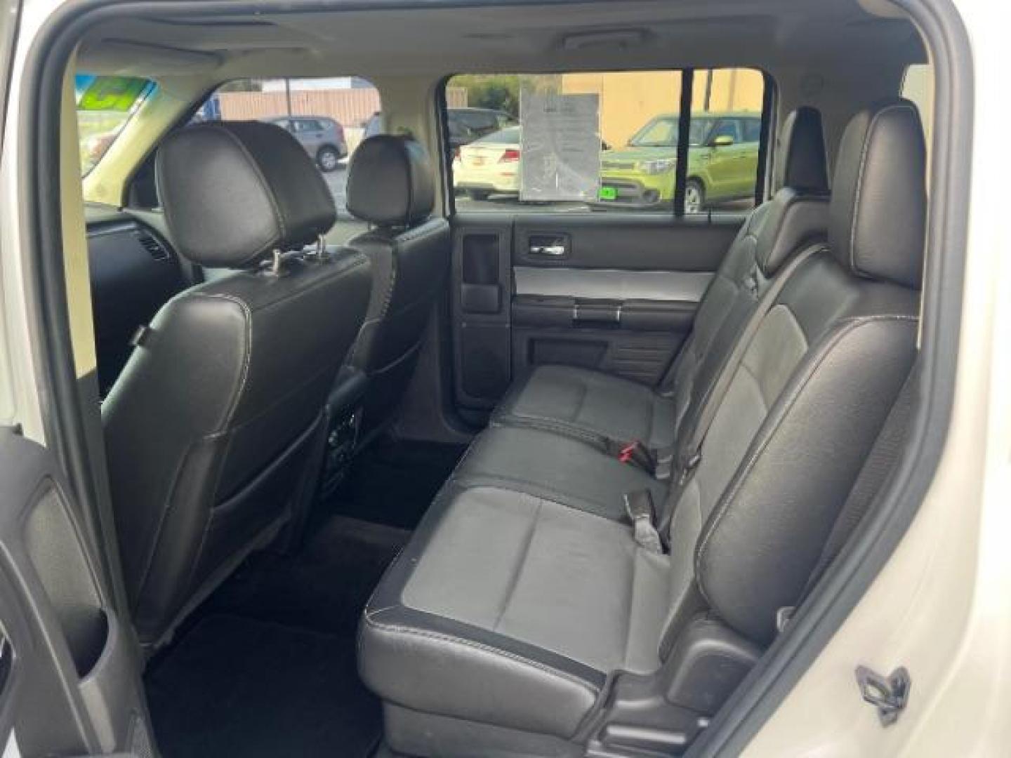 2015 Oxford White Two-tone Roof /Charcoal Black Ford Flex SEL (2FMGK5C84FB) with an 3.5L V-6 DOHC engine, Automatic transmission, located at 1865 East Red Hills Pkwy, St. George, 84770, (435) 628-0023, 37.120850, -113.543640 - We specialize in helping ALL people get the best financing available. No matter your credit score, good, bad or none we can get you an amazing rate. Had a bankruptcy, divorce, or repossessions? We give you the green light to get your credit back on the road. Low down and affordable payments that fit - Photo#21