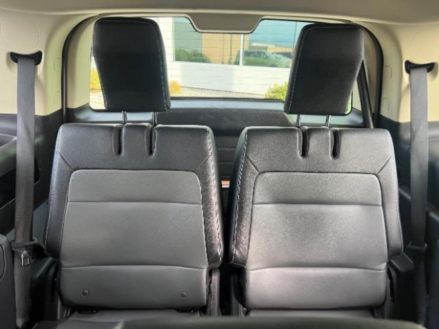 2015 Oxford White Two-tone Roof /Charcoal Black Ford Flex SEL (2FMGK5C84FB) with an 3.5L V-6 DOHC engine, Automatic transmission, located at 1865 East Red Hills Pkwy, St. George, 84770, (435) 628-0023, 37.120850, -113.543640 - We specialize in helping ALL people get the best financing available. No matter your credit score, good, bad or none we can get you an amazing rate. Had a bankruptcy, divorce, or repossessions? We give you the green light to get your credit back on the road. Low down and affordable payments that fit - Photo#26