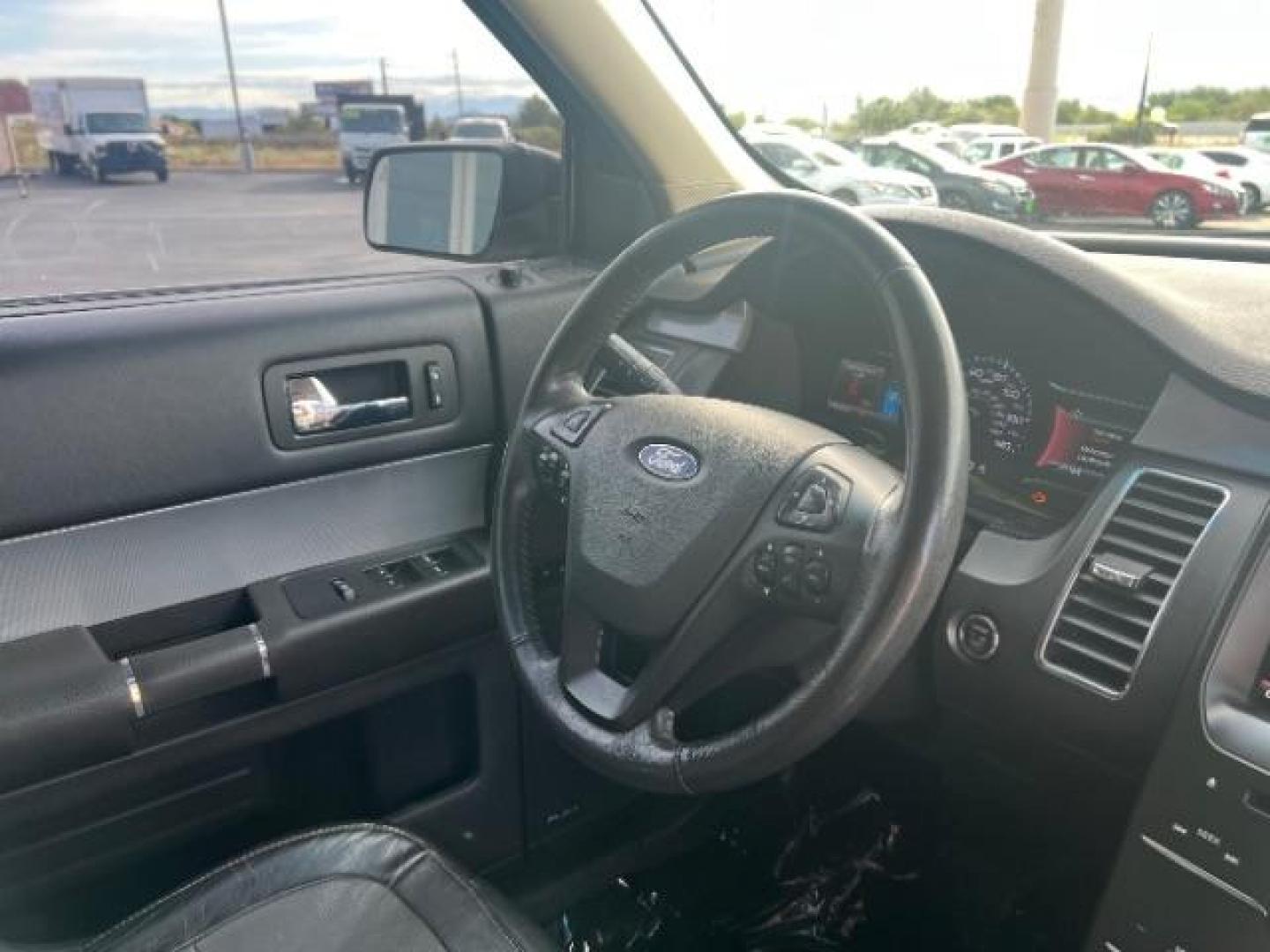2015 Oxford White Two-tone Roof /Charcoal Black Ford Flex SEL (2FMGK5C84FB) with an 3.5L V-6 DOHC engine, Automatic transmission, located at 1865 East Red Hills Pkwy, St. George, 84770, (435) 628-0023, 37.120850, -113.543640 - We specialize in helping ALL people get the best financing available. No matter your credit score, good, bad or none we can get you an amazing rate. Had a bankruptcy, divorce, or repossessions? We give you the green light to get your credit back on the road. Low down and affordable payments that fit - Photo#34
