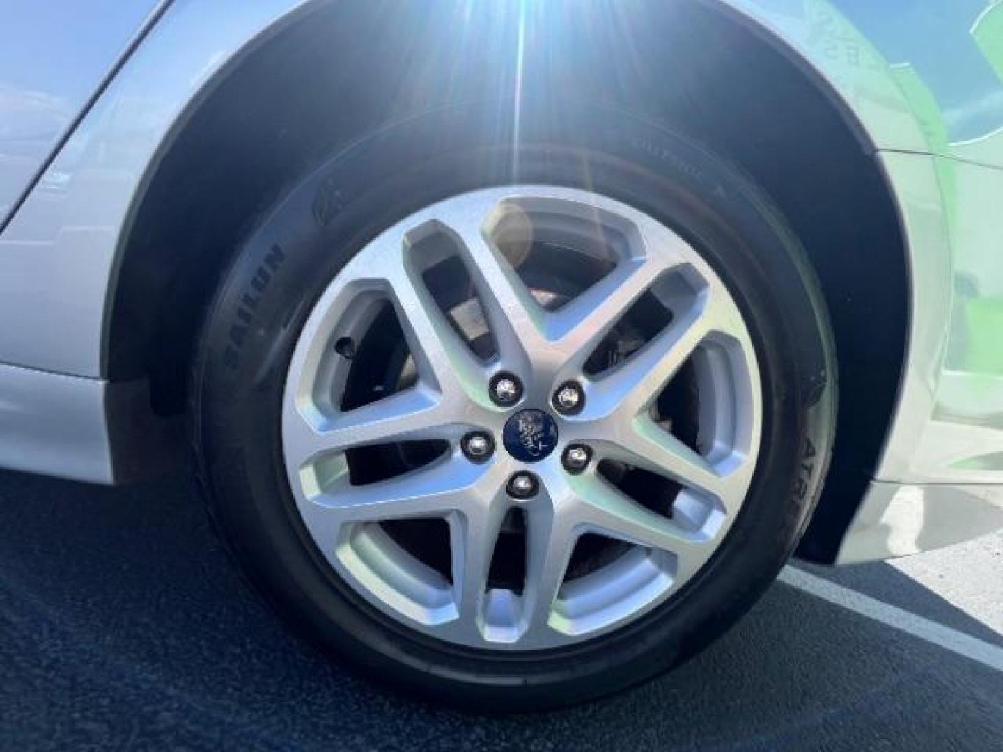 2016 Ingot Silver /Ebony Ford Fusion SE (3FA6P0H74GR) with an EcoBoost 1.5L I-4 gasoline direct injection engine, Automatic transmission, located at 1865 East Red Hills Pkwy, St. George, 84770, (435) 628-0023, 37.120850, -113.543640 - We specialize in helping ALL people get the best financing available. No matter your credit score, good, bad or none we can get you an amazing rate. Had a bankruptcy, divorce, or repossessions? We give you the green light to get your credit back on the road. Low down and affordable payments that fit - Photo#11