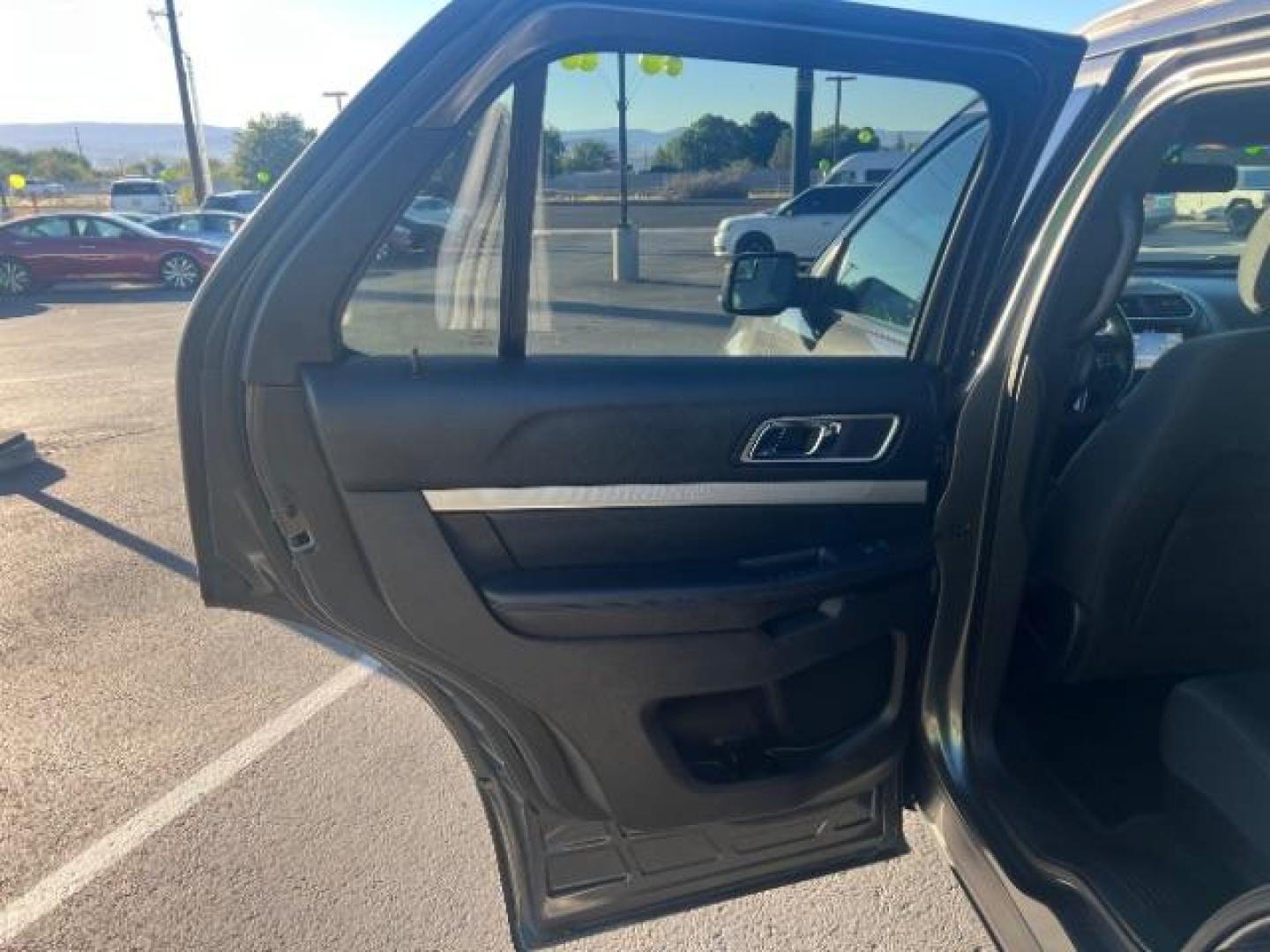 2017 Smoked Quartz Metallic Tinted Clearcoat /Ebony Black Ford Explorer XLT (1FM5K7D88HG) with an EcoBoost 2.3L I-4 gasoline direct injection engine, Automatic transmission, located at 1865 East Red Hills Pkwy, St. George, 84770, (435) 628-0023, 37.120850, -113.543640 - We specialize in helping ALL people get the best financing available. No matter your credit score, good, bad or none we can get you an amazing rate. Had a bankruptcy, divorce, or repossessions? We give you the green light to get your credit back on the road. Low down and affordable payments that fit - Photo#20