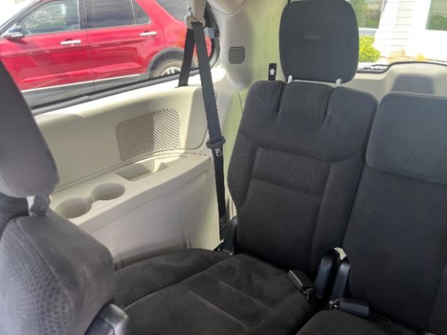 2014 Maximum Steel Metallic Clearcoat /Black Dodge Grand Caravan SXT (2C4RDGCG0ER) with an 3.6L V-6 DOHC engine, Automatic transmission, located at 940 North Main Street, Cedar City, UT, 84720, (435) 628-0023, 37.692936, -113.061897 - Photo#22