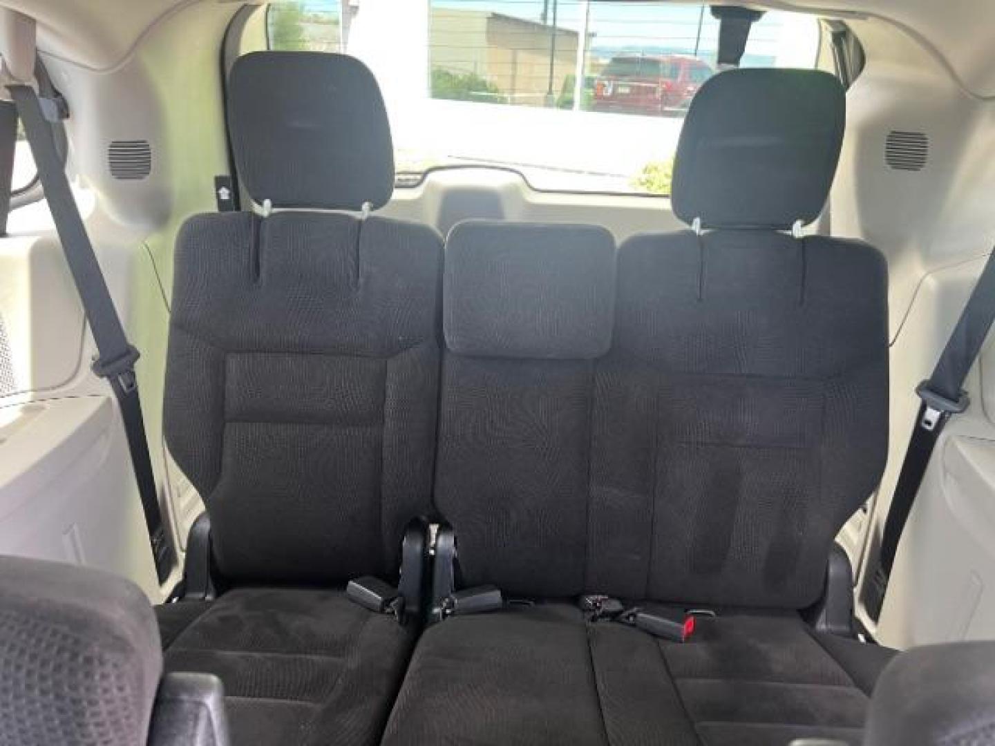 2014 Maximum Steel Metallic Clearcoat /Black Dodge Grand Caravan SXT (2C4RDGCG0ER) with an 3.6L V-6 DOHC engine, Automatic transmission, located at 940 North Main Street, Cedar City, UT, 84720, (435) 628-0023, 37.692936, -113.061897 - Photo#23