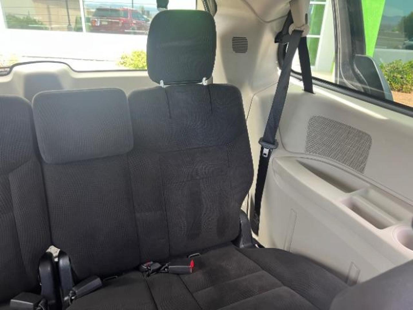 2014 Maximum Steel Metallic Clearcoat /Black Dodge Grand Caravan SXT (2C4RDGCG0ER) with an 3.6L V-6 DOHC engine, Automatic transmission, located at 940 North Main Street, Cedar City, UT, 84720, (435) 628-0023, 37.692936, -113.061897 - Photo#24