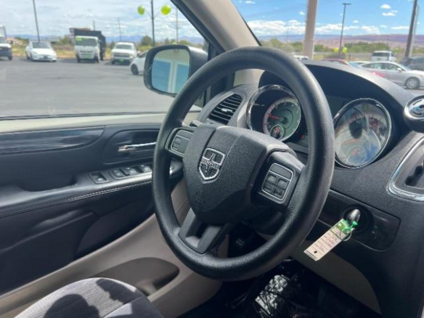 2014 Maximum Steel Metallic Clearcoat /Black Dodge Grand Caravan SXT (2C4RDGCG0ER) with an 3.6L V-6 DOHC engine, Automatic transmission, located at 940 North Main Street, Cedar City, UT, 84720, (435) 628-0023, 37.692936, -113.061897 - Photo#30