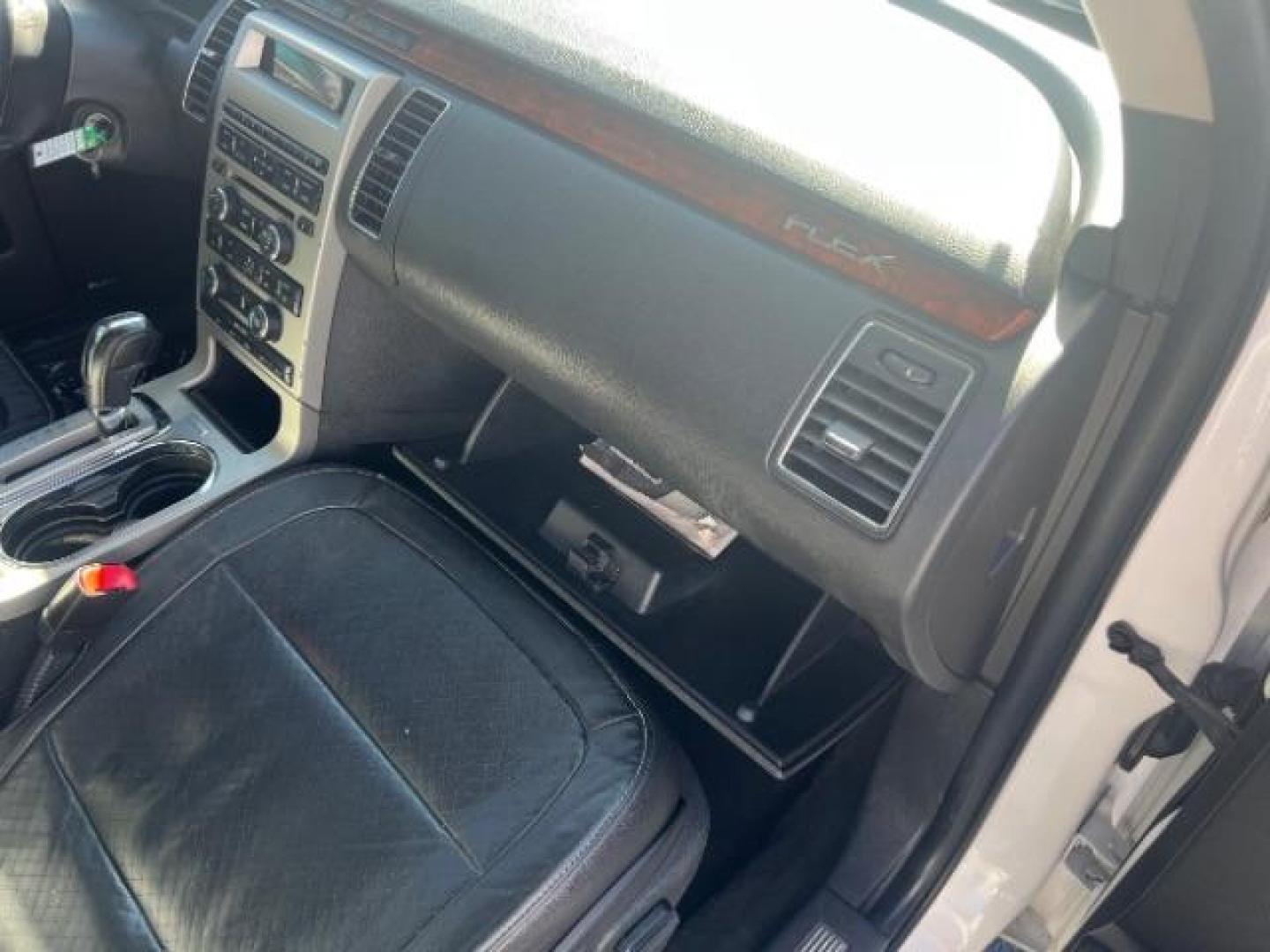 2012 White Suede /Charcoal Black Ford Flex Limited | Titanium (2FMGK5DC3CB) with an Duratec 3.5L V-6 DOHC engine, Automatic transmission, located at 1865 East Red Hills Pkwy, St. George, 84770, (435) 628-0023, 37.120850, -113.543640 - We specialize in helping ALL people get the best financing available. No matter your credit score, good, bad or none we can get you an amazing rate. Had a bankruptcy, divorce, or repossessions? We give you the green light to get your credit back on the road. Low down and affordable payments that fit - Photo#33