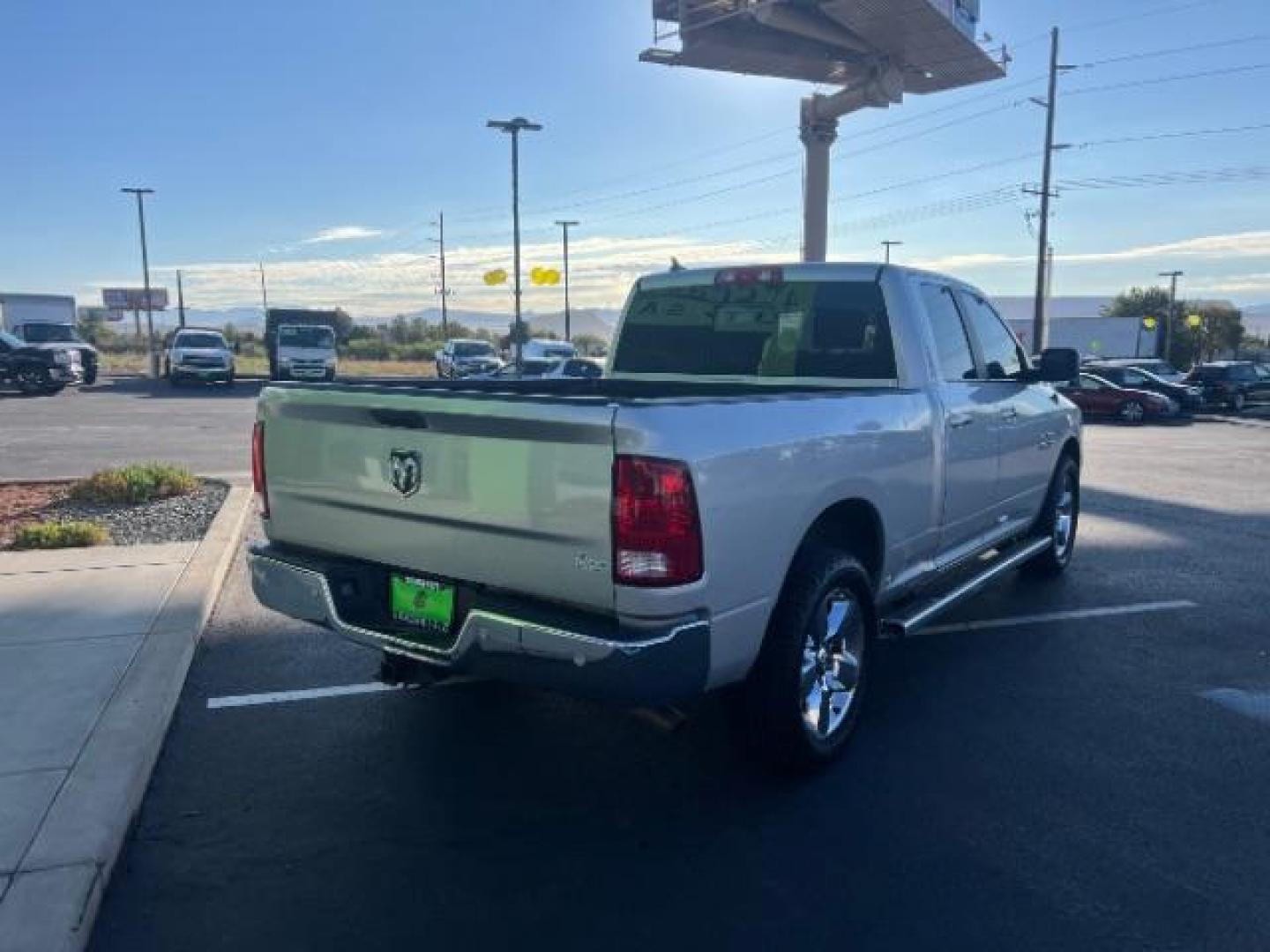 2018 Bright Silver Metallic Clearcoat /Diesel Gray/Black Ram 1500 Big Horn Quad Cab 4x4 6'4 Box (1C6RR7GG8JS) with an Pentastar 3.6L V-6 DOHC engine, Automatic transmission, located at 1865 East Red Hills Pkwy, St. George, 84770, (435) 628-0023, 37.120850, -113.543640 - We specialize in helping ALL people get the best financing available. No matter your credit score, good, bad or none we can get you an amazing rate. Had a bankruptcy, divorce, or repossessions? We give you the green light to get your credit back on the road. Low down and affordable payments that fit - Photo#6