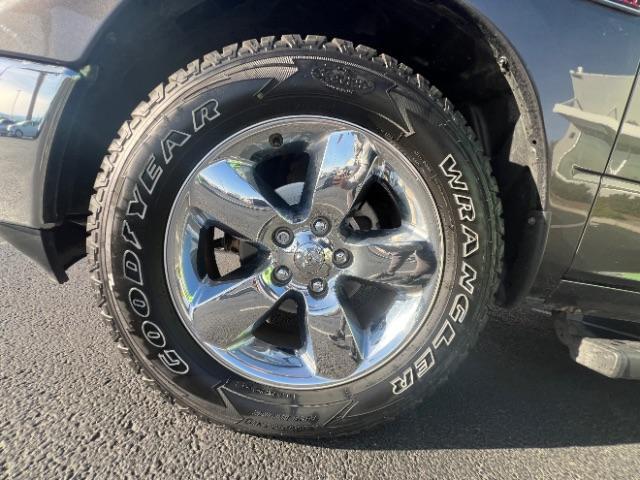 2016 Granite Crystal Metallic Clearcoat /Diesel Gray/Black Ram 1500 Big Horn (1C6RR7LM2GS) with an EcoDiesel 3L V-6 diesel direct injection engine, Automatic transmission, located at 1865 East Red Hills Pkwy, St. George, 84770, (435) 628-0023, 37.120850, -113.543640 - We specialize in helping ALL people get the best financing available. No matter your credit score, good, bad or none we can get you an amazing rate. Had a bankruptcy, divorce, or repossessions? We give you the green light to get your credit back on the road. Low down and affordable payments that fit - Photo#9