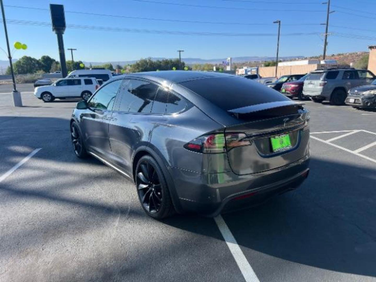 2022 Midnight Silver Metallic /White/Black Tesla Model X Plaid Tri Motor All-Wheel Drive (7SAXCBE65NF) with an ELECTRIC engine, Continuously Variable Transmission transmission, located at 1865 East Red Hills Pkwy, St. George, 84770, (435) 628-0023, 37.120850, -113.543640 - Beautiful Tesla Model X PLAID with 6 seat white interior. Brand new tires, 22' Turbine wheels, Auto pilot, Yoke steering wheel, Tow Package, Hepa air filter Full self driving with $99 month subscription, Super clean! Gets 280 on a full charge (90%) battery health. Has full battery and motor warr - Photo#6