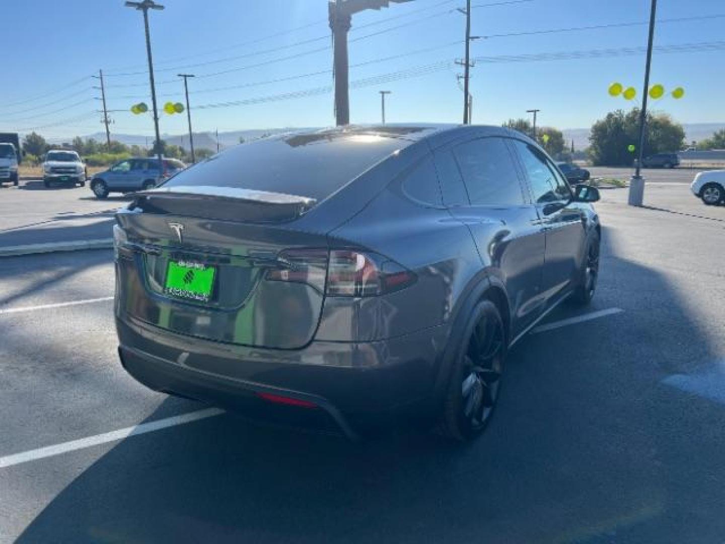 2022 Midnight Silver Metallic /White/Black Tesla Model X Plaid Tri Motor All-Wheel Drive (7SAXCBE65NF) with an ELECTRIC engine, Continuously Variable Transmission transmission, located at 1865 East Red Hills Pkwy, St. George, 84770, (435) 628-0023, 37.120850, -113.543640 - Beautiful Tesla Model X PLAID with 6 seat white interior. Brand new tires, 22' Turbine wheels, Auto pilot, Yoke steering wheel, Tow Package, Hepa air filter Full self driving with $99 month subscription, Super clean! Gets 280 on a full charge (90%) battery health. Has full battery and motor warr - Photo#8