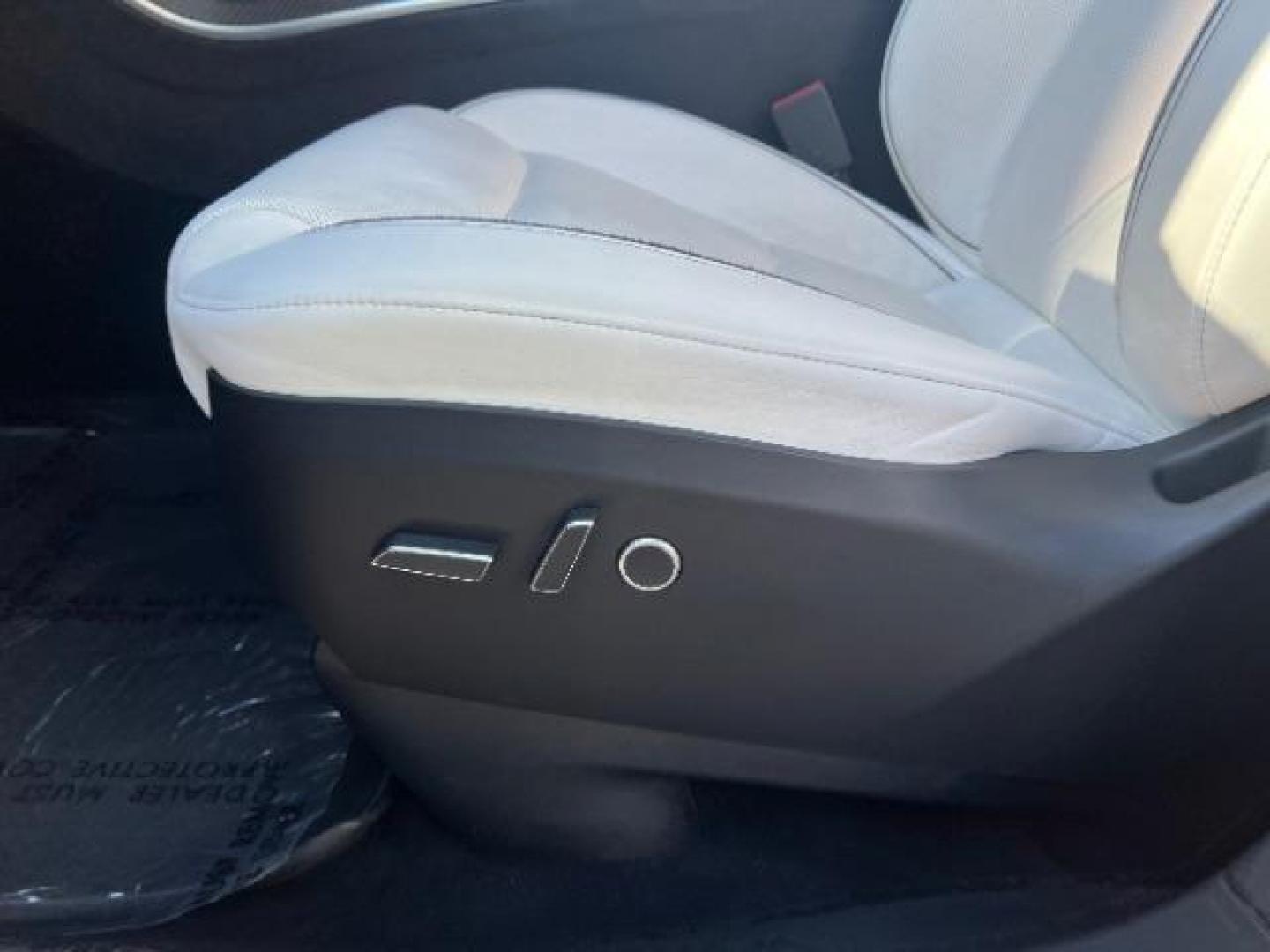 2022 Midnight Silver Metallic /White/Black Tesla Model X Plaid Tri Motor All-Wheel Drive (7SAXCBE65NF) with an ELECTRIC engine, Continuously Variable Transmission transmission, located at 1865 East Red Hills Pkwy, St. George, 84770, (435) 628-0023, 37.120850, -113.543640 - Beautiful Tesla Model X PLAID with 6 seat white interior. Brand new tires, 22' Turbine wheels, Auto pilot, Yoke steering wheel, Tow Package, Hepa air filter Full self driving with $99 month subscription, Super clean! Gets 280 on a full charge (90%) battery health. Has full battery and motor warr - Photo#15