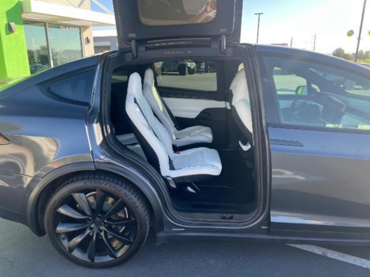 2022 Midnight Silver Metallic /White/Black Tesla Model X Plaid Tri Motor All-Wheel Drive (7SAXCBE65NF) with an ELECTRIC engine, Continuously Variable Transmission transmission, located at 1865 East Red Hills Pkwy, St. George, 84770, (435) 628-0023, 37.120850, -113.543640 - Beautiful Tesla Model X PLAID with 6 seat white interior. Brand new tires, 22' Turbine wheels, Auto pilot, Yoke steering wheel, Tow Package, Hepa air filter Full self driving with $99 month subscription, Super clean! Gets 280 on a full charge (90%) battery health. Has full battery and motor warr - Photo#27
