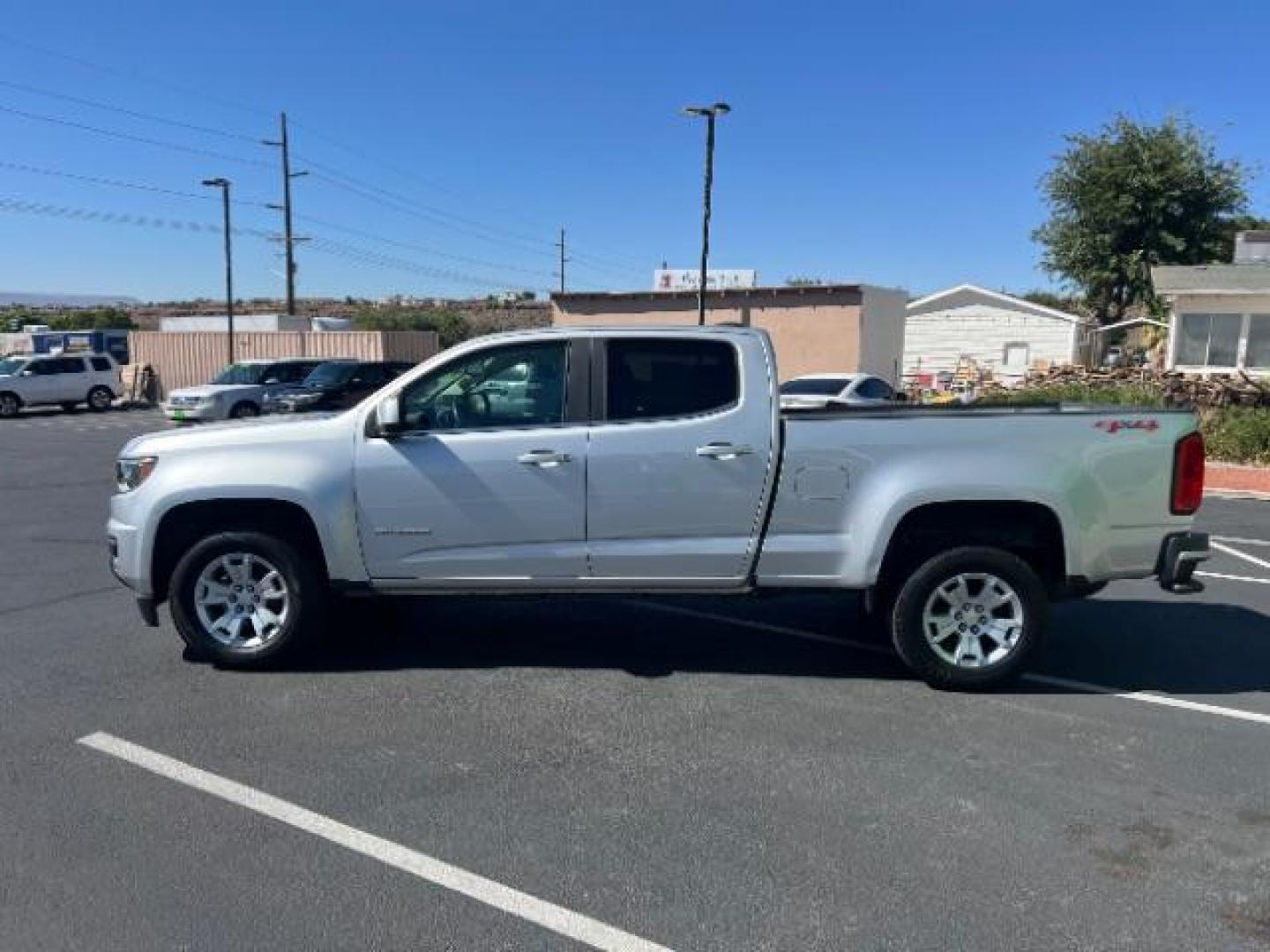 2018 Silver Ice Metallic /Jet Black/Dark Ash Chevrolet Colorado LT (1GCGTCEN8J1) with an 3.6L V-6 gasoline direct injection engine, Automatic transmission, located at 1865 East Red Hills Pkwy, St. George, 84770, (435) 628-0023, 37.120850, -113.543640 - We specialize in helping ALL people get the best financing available. No matter your credit score, good, bad or none we can get you an amazing rate. Had a bankruptcy, divorce, or repossessions? We give you the green light to get your credit back on the road. Low down and affordable payments that fit - Photo#3