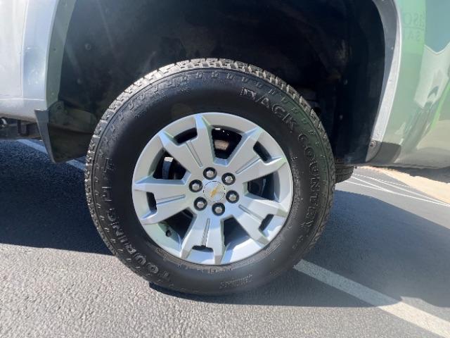 2018 Silver Ice Metallic /Jet Black/Dark Ash Chevrolet Colorado LT (1GCGTCEN8J1) with an 3.6L V-6 gasoline direct injection engine, Automatic transmission, located at 1865 East Red Hills Pkwy, St. George, 84770, (435) 628-0023, 37.120850, -113.543640 - Photo#11