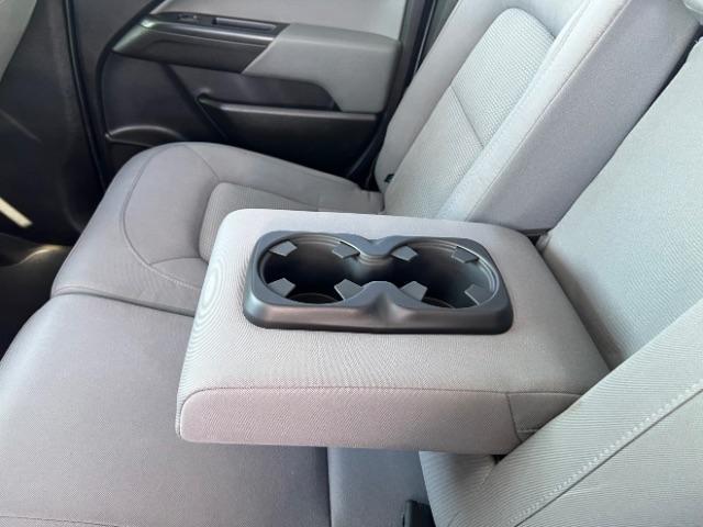 2018 Silver Ice Metallic /Jet Black/Dark Ash Chevrolet Colorado LT (1GCGTCEN8J1) with an 3.6L V-6 gasoline direct injection engine, Automatic transmission, located at 1865 East Red Hills Pkwy, St. George, 84770, (435) 628-0023, 37.120850, -113.543640 - Photo#22