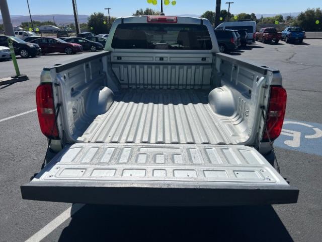 2018 Silver Ice Metallic /Jet Black/Dark Ash Chevrolet Colorado LT (1GCGTCEN8J1) with an 3.6L V-6 gasoline direct injection engine, Automatic transmission, located at 1865 East Red Hills Pkwy, St. George, 84770, (435) 628-0023, 37.120850, -113.543640 - Photo#24