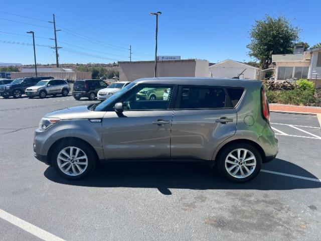 2018 Titanium Gray /Black Kia Soul + (KNDJP3A5XJ7) with an 2L I-4 gasoline direct injection engine, Automatic transmission, located at 1865 East Red Hills Pkwy, St. George, 84770, (435) 628-0023, 37.120850, -113.543640 - We specialize in helping ALL people get the best financing available. No matter your credit score, good, bad or none we can get you an amazing rate. Had a bankruptcy, divorce, or repossessions? We give you the green light to get your credit back on the road. Low down and affordable payments that fit - Photo#3