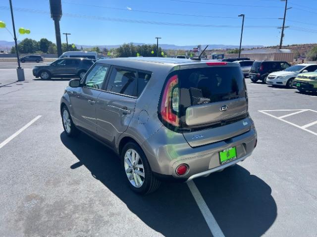 2018 Titanium Gray /Black Kia Soul + (KNDJP3A5XJ7) with an 2L I-4 gasoline direct injection engine, Automatic transmission, located at 1865 East Red Hills Pkwy, St. George, 84770, (435) 628-0023, 37.120850, -113.543640 - We specialize in helping ALL people get the best financing available. No matter your credit score, good, bad or none we can get you an amazing rate. Had a bankruptcy, divorce, or repossessions? We give you the green light to get your credit back on the road. Low down and affordable payments that fit - Photo#4