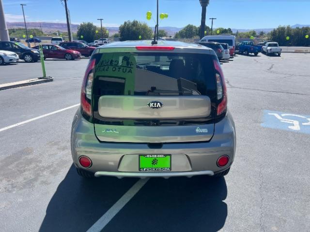 2018 Titanium Gray /Black Kia Soul + (KNDJP3A5XJ7) with an 2L I-4 gasoline direct injection engine, Automatic transmission, located at 1865 East Red Hills Pkwy, St. George, 84770, (435) 628-0023, 37.120850, -113.543640 - We specialize in helping ALL people get the best financing available. No matter your credit score, good, bad or none we can get you an amazing rate. Had a bankruptcy, divorce, or repossessions? We give you the green light to get your credit back on the road. Low down and affordable payments that fit - Photo#5