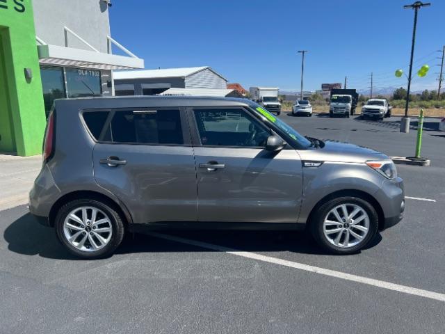 2018 Titanium Gray /Black Kia Soul + (KNDJP3A5XJ7) with an 2L I-4 gasoline direct injection engine, Automatic transmission, located at 1865 East Red Hills Pkwy, St. George, 84770, (435) 628-0023, 37.120850, -113.543640 - We specialize in helping ALL people get the best financing available. No matter your credit score, good, bad or none we can get you an amazing rate. Had a bankruptcy, divorce, or repossessions? We give you the green light to get your credit back on the road. Low down and affordable payments that fit - Photo#7