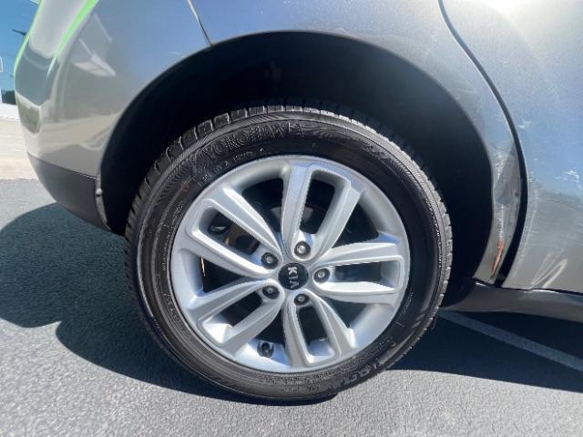 2018 Titanium Gray /Black Kia Soul + (KNDJP3A5XJ7) with an 2L I-4 gasoline direct injection engine, Automatic transmission, located at 1865 East Red Hills Pkwy, St. George, 84770, (435) 628-0023, 37.120850, -113.543640 - We specialize in helping ALL people get the best financing available. No matter your credit score, good, bad or none we can get you an amazing rate. Had a bankruptcy, divorce, or repossessions? We give you the green light to get your credit back on the road. Low down and affordable payments that fit - Photo#9