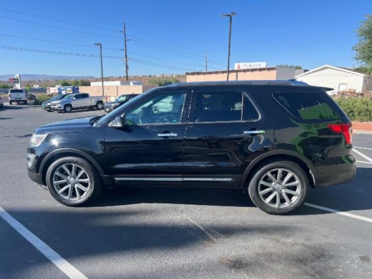 2017 Shadow Black /Ebony Black Ford Explorer Limited (1FM5K7F85HG) with an EcoBoost 2.3L I-4 gasoline direct injection engine, Automatic transmission, located at 940 North Main Street, Cedar City, UT, 84720, (435) 628-0023, 37.692936, -113.061897 - We specialize in helping ALL people get the best financing available. No matter your credit score, good, bad or none we can get you an amazing rate. Had a bankruptcy, divorce, or repossessions? We give you the green light to get your credit back on the road. Low down and affordable payments that fit - Photo#3