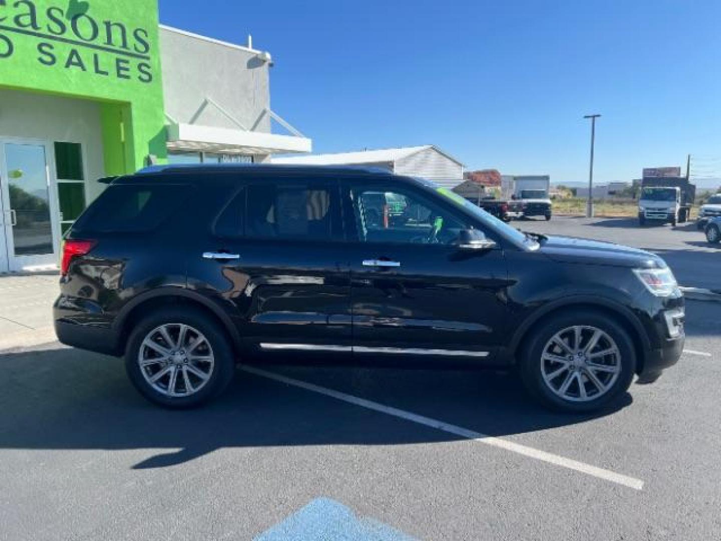2017 Shadow Black /Ebony Black Ford Explorer Limited (1FM5K7F85HG) with an EcoBoost 2.3L I-4 gasoline direct injection engine, Automatic transmission, located at 940 North Main Street, Cedar City, UT, 84720, (435) 628-0023, 37.692936, -113.061897 - We specialize in helping ALL people get the best financing available. No matter your credit score, good, bad or none we can get you an amazing rate. Had a bankruptcy, divorce, or repossessions? We give you the green light to get your credit back on the road. Low down and affordable payments that fit - Photo#7
