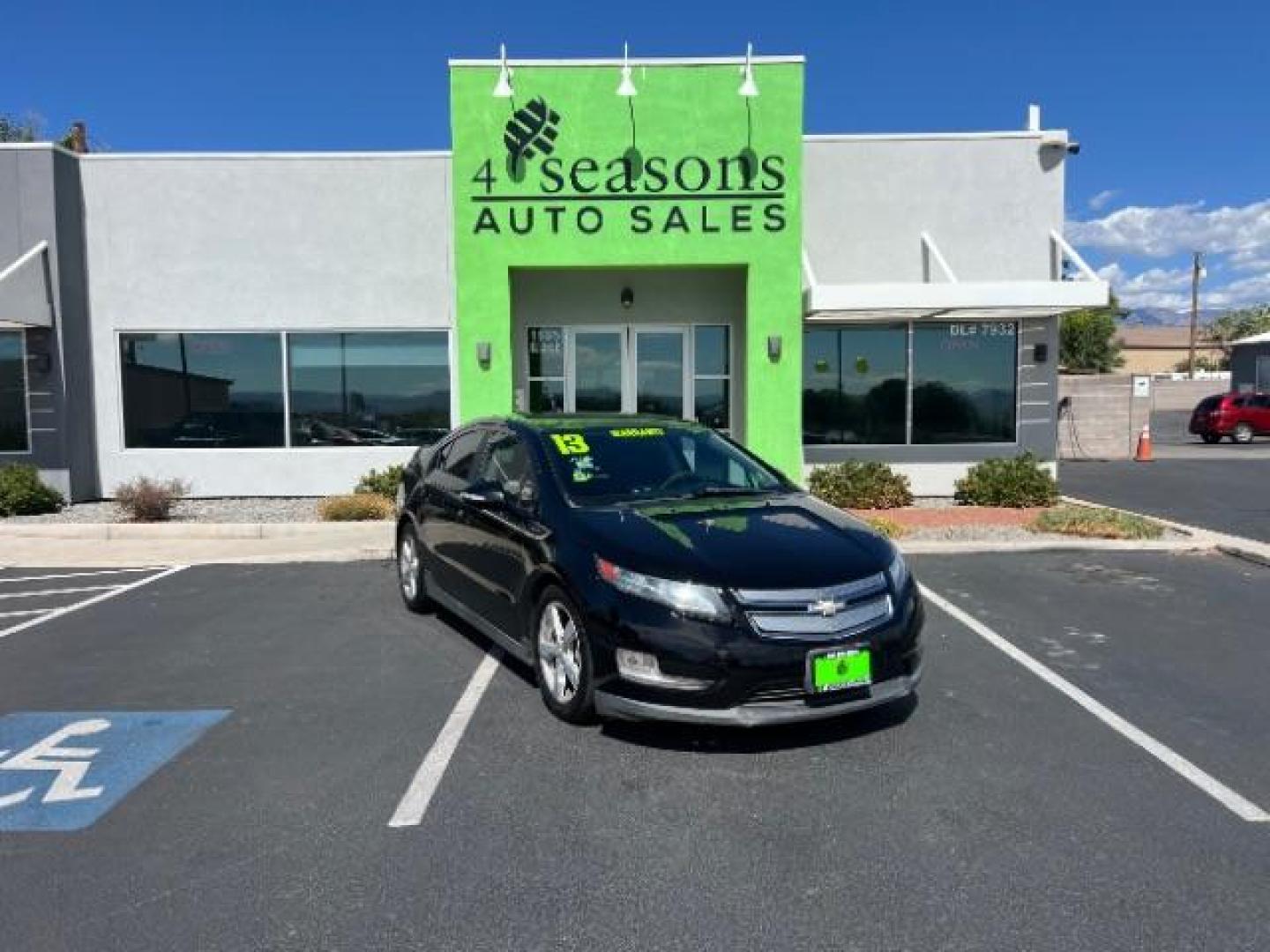 2013 Black /Black Leather Interior Chevrolet Volt Standard w/ LEP (1G1RE6E43DU) , Continuously Variable Transmission transmission, located at 1865 East Red Hills Pkwy, St. George, 84770, (435) 628-0023, 37.120850, -113.543640 - We specialize in helping ALL people get the best financing available. No matter your credit score, good, bad or none we can get you an amazing rate. Had a bankruptcy, divorce, or repossessions? We give you the green light to get your credit back on the road. Low down and affordable payments that fit - Photo#0