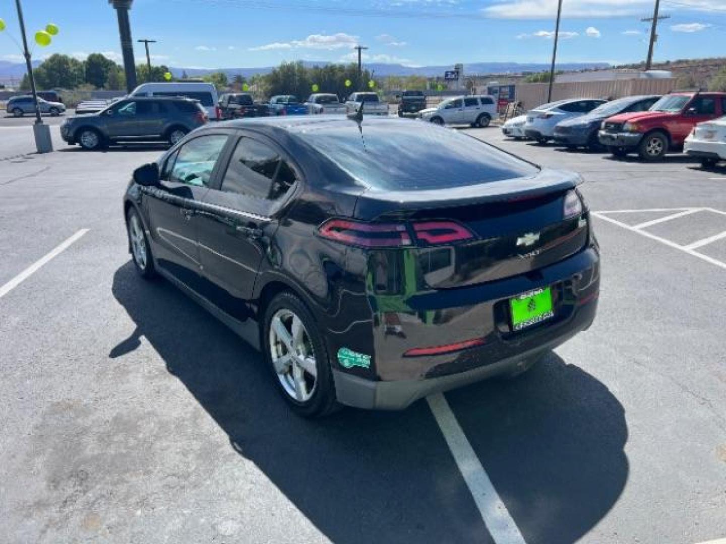 2013 Black /Black Leather Interior Chevrolet Volt Standard w/ LEP (1G1RE6E43DU) , Continuously Variable Transmission transmission, located at 1865 East Red Hills Pkwy, St. George, 84770, (435) 628-0023, 37.120850, -113.543640 - We specialize in helping ALL people get the best financing available. No matter your credit score, good, bad or none we can get you an amazing rate. Had a bankruptcy, divorce, or repossessions? We give you the green light to get your credit back on the road. Low down and affordable payments that fit - Photo#4