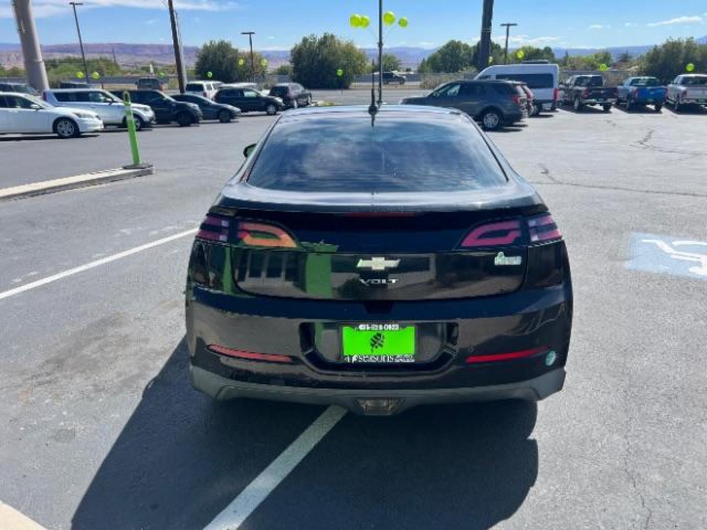 2013 Black /Black Leather Interior Chevrolet Volt Standard w/ LEP (1G1RE6E43DU) , Continuously Variable Transmission transmission, located at 1865 East Red Hills Pkwy, St. George, 84770, (435) 628-0023, 37.120850, -113.543640 - We specialize in helping ALL people get the best financing available. No matter your credit score, good, bad or none we can get you an amazing rate. Had a bankruptcy, divorce, or repossessions? We give you the green light to get your credit back on the road. Low down and affordable payments that fit - Photo#5