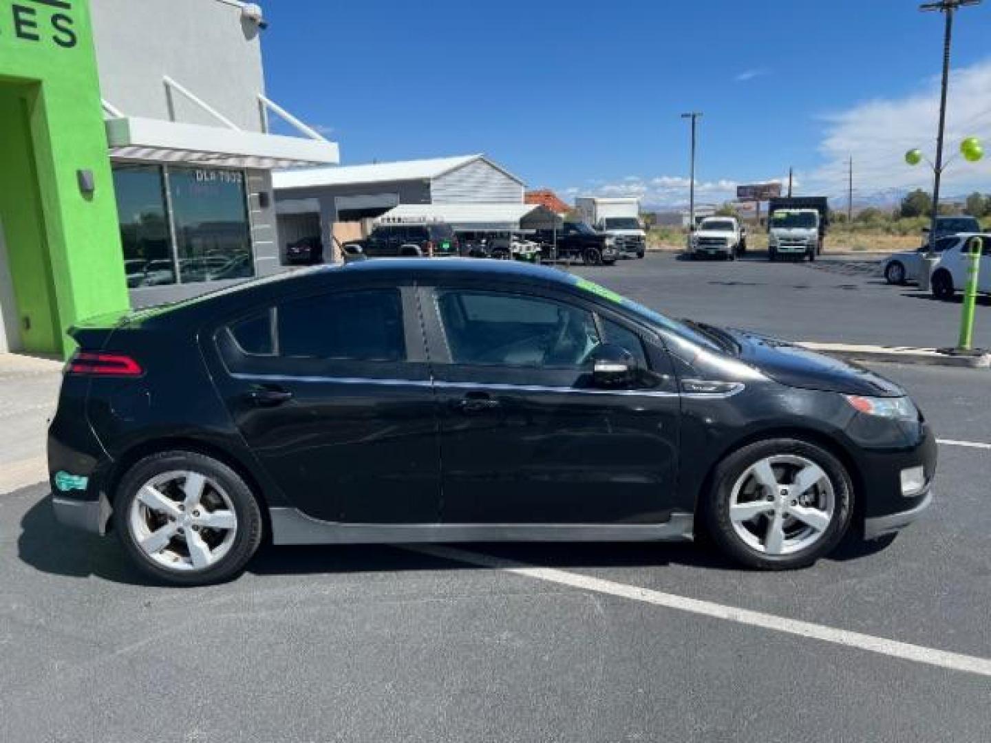 2013 Black /Black Leather Interior Chevrolet Volt Standard w/ LEP (1G1RE6E43DU) , Continuously Variable Transmission transmission, located at 1865 East Red Hills Pkwy, St. George, 84770, (435) 628-0023, 37.120850, -113.543640 - We specialize in helping ALL people get the best financing available. No matter your credit score, good, bad or none we can get you an amazing rate. Had a bankruptcy, divorce, or repossessions? We give you the green light to get your credit back on the road. Low down and affordable payments that fit - Photo#7