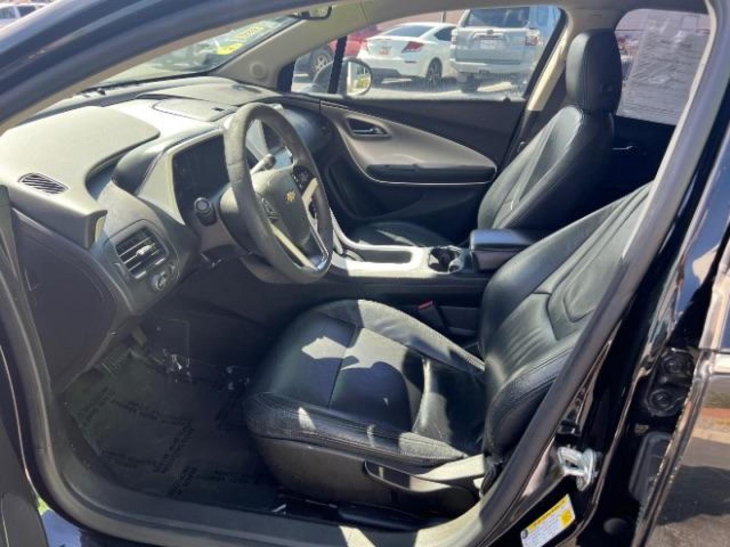 2013 Black /Black Leather Interior Chevrolet Volt Standard w/ LEP (1G1RE6E43DU) , Continuously Variable Transmission transmission, located at 1865 East Red Hills Pkwy, St. George, 84770, (435) 628-0023, 37.120850, -113.543640 - We specialize in helping ALL people get the best financing available. No matter your credit score, good, bad or none we can get you an amazing rate. Had a bankruptcy, divorce, or repossessions? We give you the green light to get your credit back on the road. Low down and affordable payments that fit - Photo#14