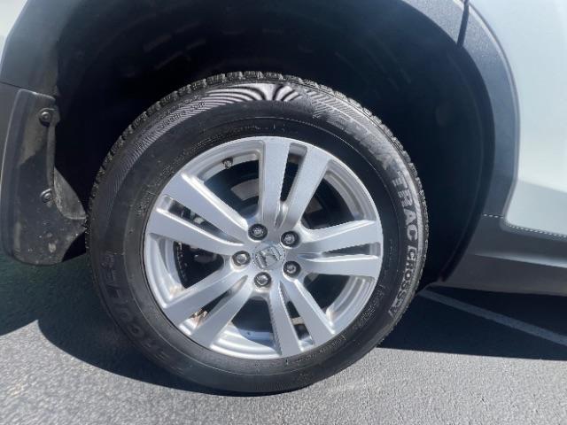 2017 White Diamond Pearl /Black Honda Pilot LX (5FNYF5H14HB) with an 3.5L V-6 gasoline direct injection engine, Automatic transmission, located at 940 North Main Street, Cedar City, UT, 84720, (435) 628-0023, 37.692936, -113.061897 - We specialize in helping ALL people get the best financing available. No matter your credit score, good, bad or none we can get you an amazing rate. Had a bankruptcy, divorce, or repossessions? We give you the green light to get your credit back on the road. Low down and affordable payments that fit - Photo#11