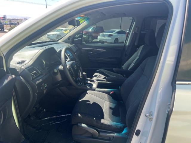 2017 White Diamond Pearl /Black Honda Pilot LX (5FNYF5H14HB) with an 3.5L V-6 gasoline direct injection engine, Automatic transmission, located at 940 North Main Street, Cedar City, UT, 84720, (435) 628-0023, 37.692936, -113.061897 - We specialize in helping ALL people get the best financing available. No matter your credit score, good, bad or none we can get you an amazing rate. Had a bankruptcy, divorce, or repossessions? We give you the green light to get your credit back on the road. Low down and affordable payments that fit - Photo#14