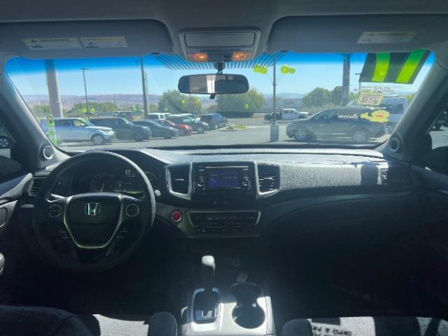 2017 White Diamond Pearl /Black Honda Pilot LX (5FNYF5H14HB) with an 3.5L V-6 gasoline direct injection engine, Automatic transmission, located at 940 North Main Street, Cedar City, UT, 84720, (435) 628-0023, 37.692936, -113.061897 - We specialize in helping ALL people get the best financing available. No matter your credit score, good, bad or none we can get you an amazing rate. Had a bankruptcy, divorce, or repossessions? We give you the green light to get your credit back on the road. Low down and affordable payments that fit - Photo#22