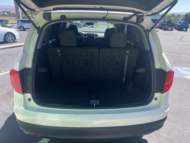 2017 White Diamond Pearl /Black Honda Pilot LX (5FNYF5H14HB) with an 3.5L V-6 gasoline direct injection engine, Automatic transmission, located at 940 North Main Street, Cedar City, UT, 84720, (435) 628-0023, 37.692936, -113.061897 - We specialize in helping ALL people get the best financing available. No matter your credit score, good, bad or none we can get you an amazing rate. Had a bankruptcy, divorce, or repossessions? We give you the green light to get your credit back on the road. Low down and affordable payments that fit - Photo#26