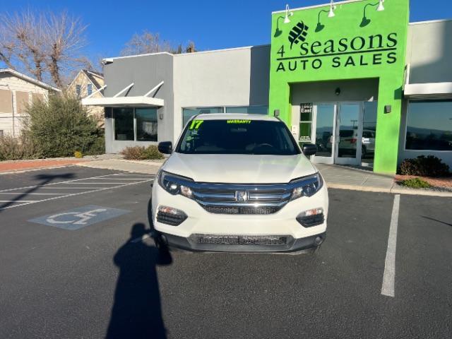 2017 White Diamond Pearl /Black Honda Pilot LX (5FNYF5H14HB) with an 3.5L V-6 gasoline direct injection engine, Automatic transmission, located at 1865 East Red Hills Pkwy, St. George, 84770, (435) 628-0023, 37.120850, -113.543640 - We specialize in helping ALL people get the best financing available. No matter your credit score, good, bad or none we can get you an amazing rate. Had a bankruptcy, divorce, or repossessions? We give you the green light to get your credit back on the road. Low down and affordable payments that fit - Photo#1