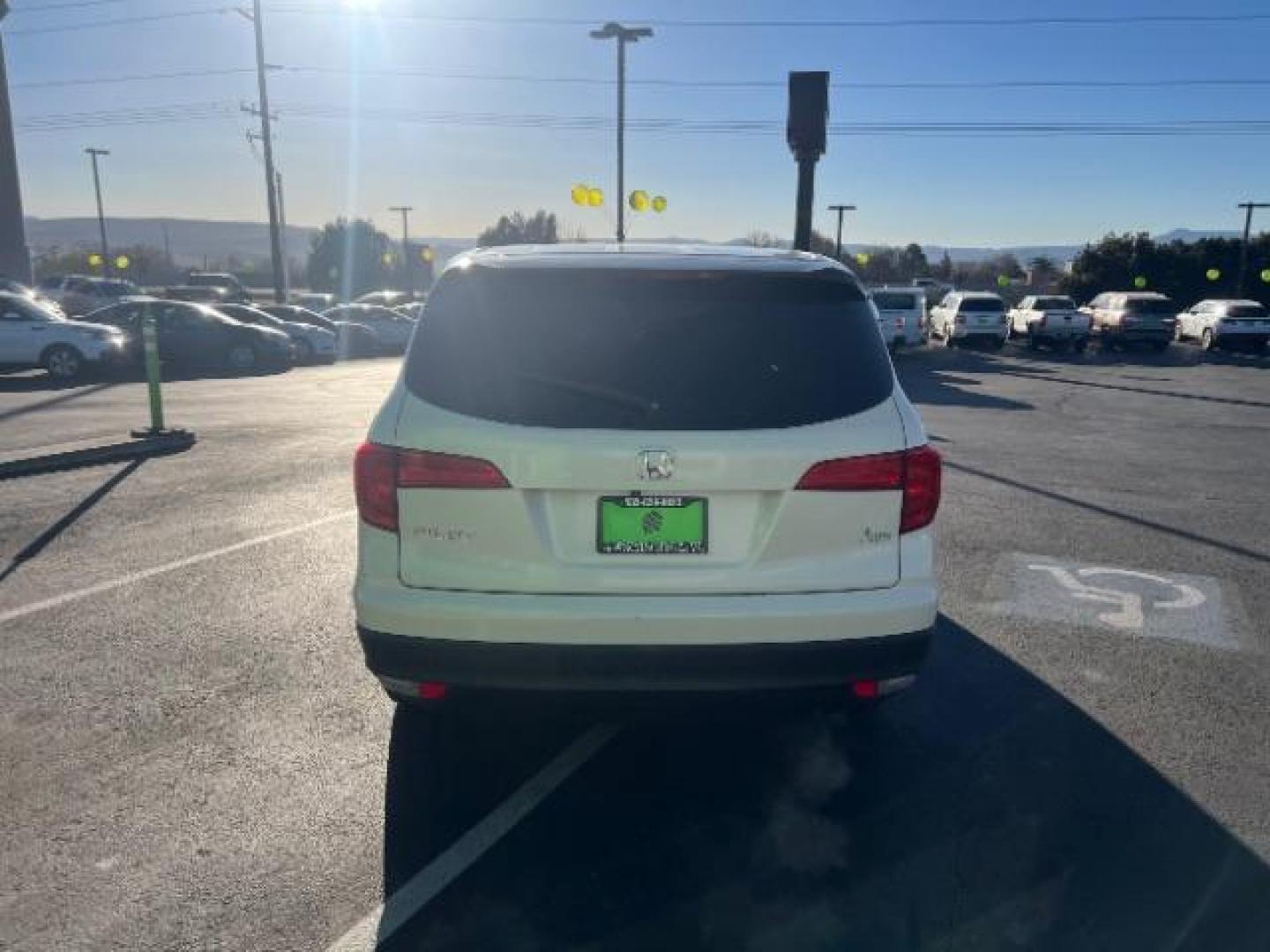 2017 White Diamond Pearl /Black Honda Pilot LX (5FNYF5H14HB) with an 3.5L V-6 gasoline direct injection engine, Automatic transmission, located at 1865 East Red Hills Pkwy, St. George, 84770, (435) 628-0023, 37.120850, -113.543640 - We specialize in helping ALL people get the best financing available. No matter your credit score, good, bad or none we can get you an amazing rate. Had a bankruptcy, divorce, or repossessions? We give you the green light to get your credit back on the road. Low down and affordable payments that fit - Photo#5
