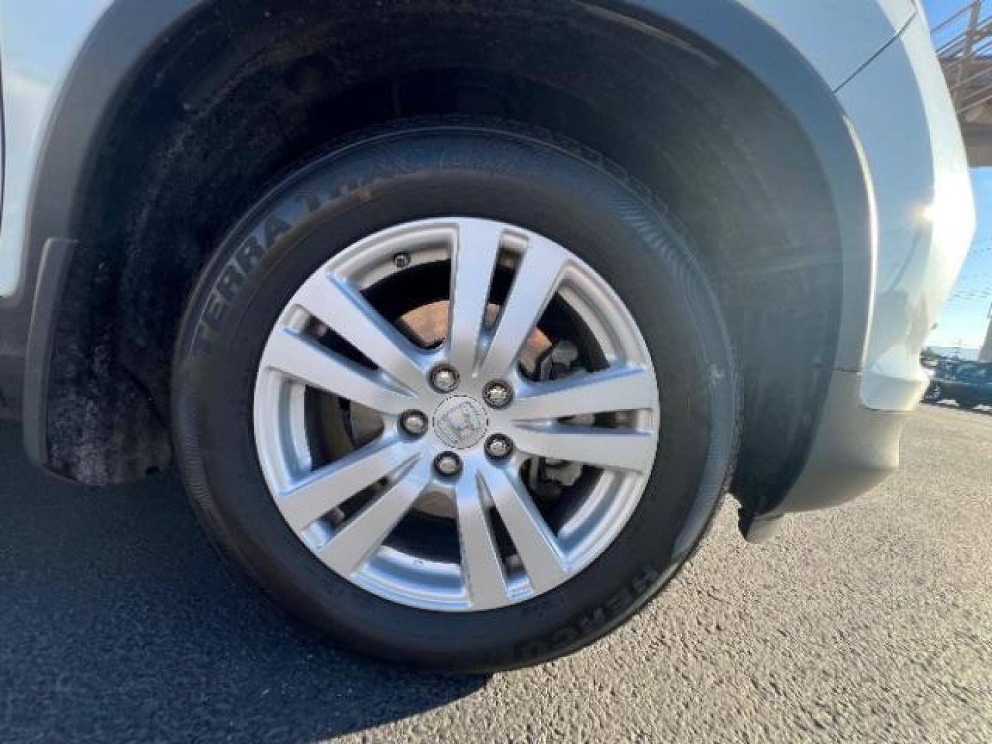 2017 White Diamond Pearl /Black Honda Pilot LX (5FNYF5H14HB) with an 3.5L V-6 gasoline direct injection engine, Automatic transmission, located at 1865 East Red Hills Pkwy, St. George, 84770, (435) 628-0023, 37.120850, -113.543640 - We specialize in helping ALL people get the best financing available. No matter your credit score, good, bad or none we can get you an amazing rate. Had a bankruptcy, divorce, or repossessions? We give you the green light to get your credit back on the road. Low down and affordable payments that fit - Photo#8