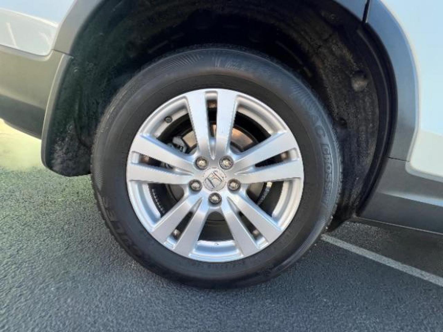 2017 White Diamond Pearl /Black Honda Pilot LX (5FNYF5H14HB) with an 3.5L V-6 gasoline direct injection engine, Automatic transmission, located at 1865 East Red Hills Pkwy, St. George, 84770, (435) 628-0023, 37.120850, -113.543640 - We specialize in helping ALL people get the best financing available. No matter your credit score, good, bad or none we can get you an amazing rate. Had a bankruptcy, divorce, or repossessions? We give you the green light to get your credit back on the road. Low down and affordable payments that fit - Photo#11