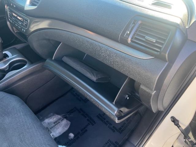 2017 White Diamond Pearl /Black Honda Pilot LX (5FNYF5H14HB) with an 3.5L V-6 gasoline direct injection engine, Automatic transmission, located at 1865 East Red Hills Pkwy, St. George, 84770, (435) 628-0023, 37.120850, -113.543640 - We specialize in helping ALL people get the best financing available. No matter your credit score, good, bad or none we can get you an amazing rate. Had a bankruptcy, divorce, or repossessions? We give you the green light to get your credit back on the road. Low down and affordable payments that fit - Photo#31