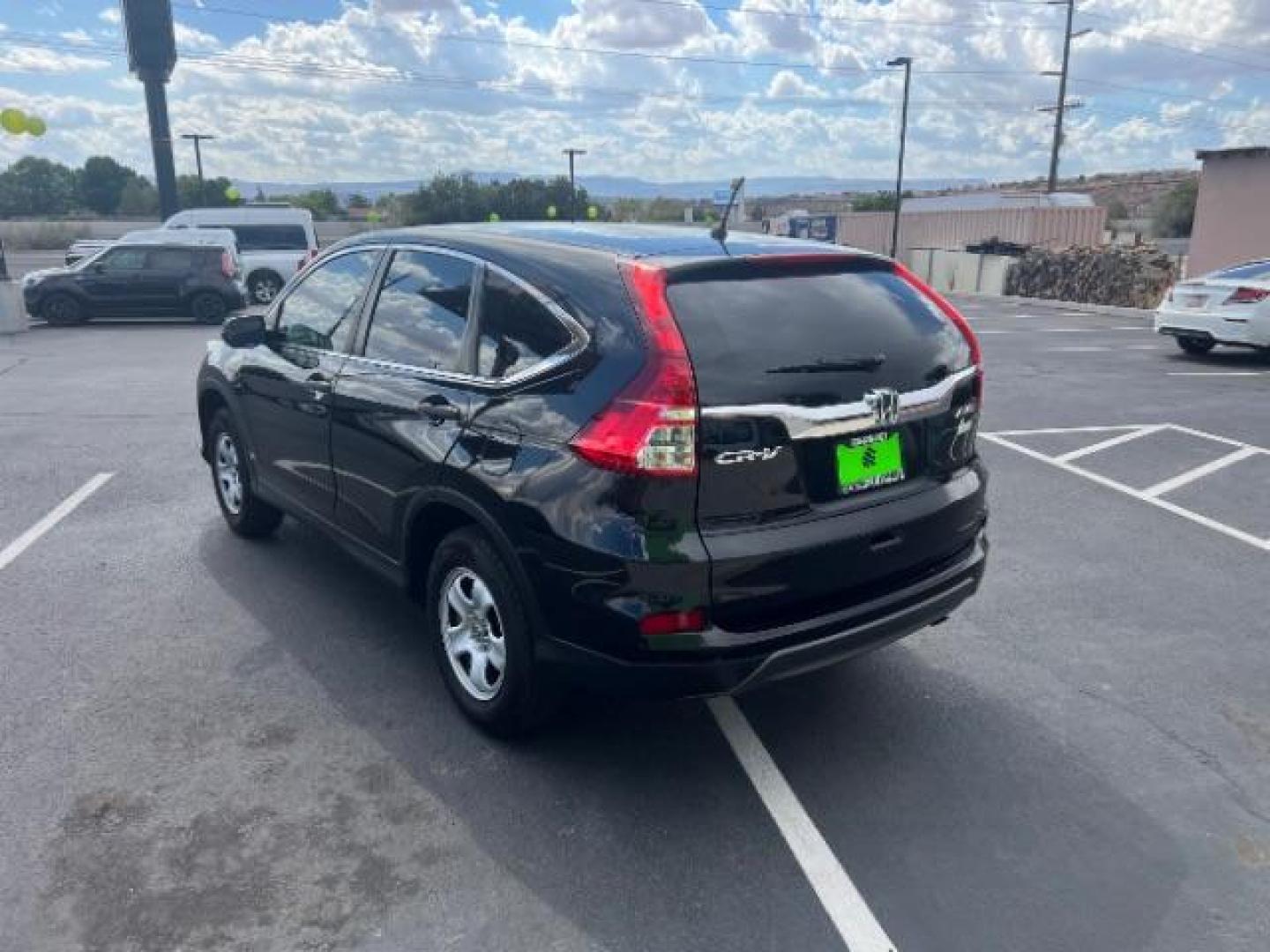 2016 Crystal Black Pearl /Gray Honda CR-V LX (2HKRM4H3XGH) with an 2.4L I-4 gasoline direct injection engine, Automatic transmission, located at 940 North Main Street, Cedar City, UT, 84720, (435) 628-0023, 37.692936, -113.061897 - We specialize in helping ALL people get the best financing available. No matter your credit score, good, bad or none we can get you an amazing rate. Had a bankruptcy, divorce, or repossessions? We give you the green light to get your credit back on the road. Low down and affordable payments that fit - Photo#4