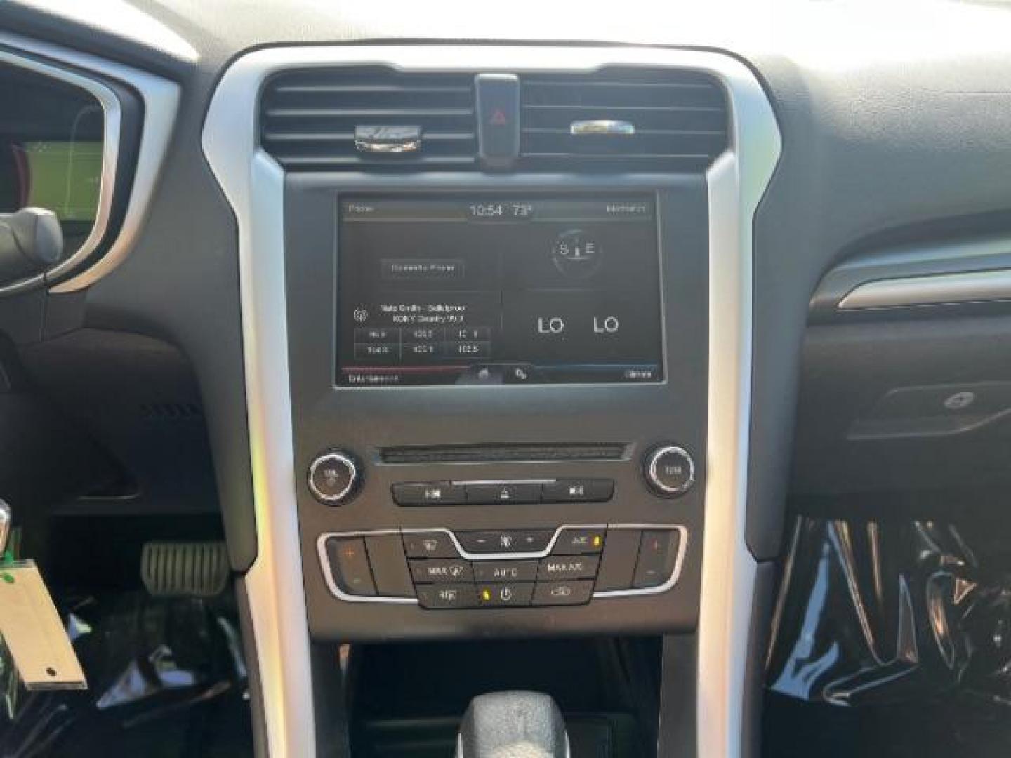 2016 Ingot Silver /Ebony Ford Fusion SE (3FA6P0H74GR) with an EcoBoost 1.5L I-4 gasoline direct injection engine, Automatic transmission, located at 1865 East Red Hills Pkwy, St. George, 84770, (435) 628-0023, 37.120850, -113.543640 - We specialize in helping ALL people get the best financing available. No matter your credit score, good, bad or none we can get you an amazing rate. Had a bankruptcy, divorce, or repossessions? We give you the green light to get your credit back on the road. Low down and affordable payments that fit - Photo#17