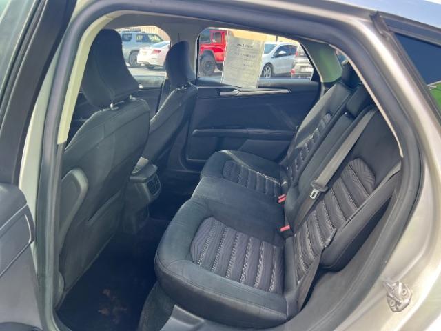 2016 Ingot Silver /Ebony Ford Fusion SE (3FA6P0H74GR) with an EcoBoost 1.5L I-4 ga engine, Automatic transmission, located at 1865 East Red Hills Pkwy, St. George, 84770, (435) 628-0023, 37.120850, -113.543640 - Photo#21